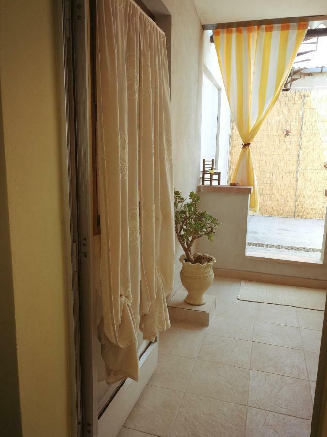 Casa Debby Villa Porto Torres Exterior photo