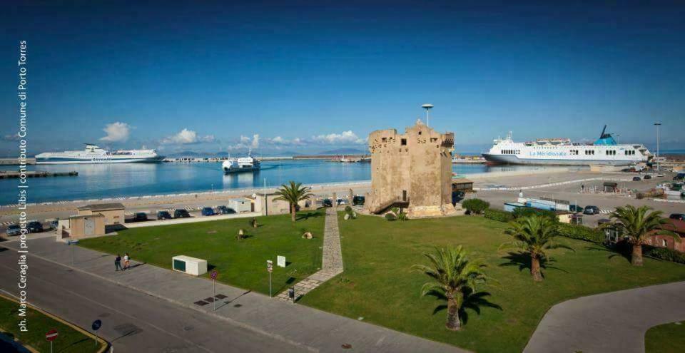 Casa Debby Villa Porto Torres Exterior photo